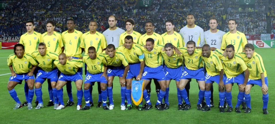 Seleção Brasileira de futebol posando para uma foto oficial