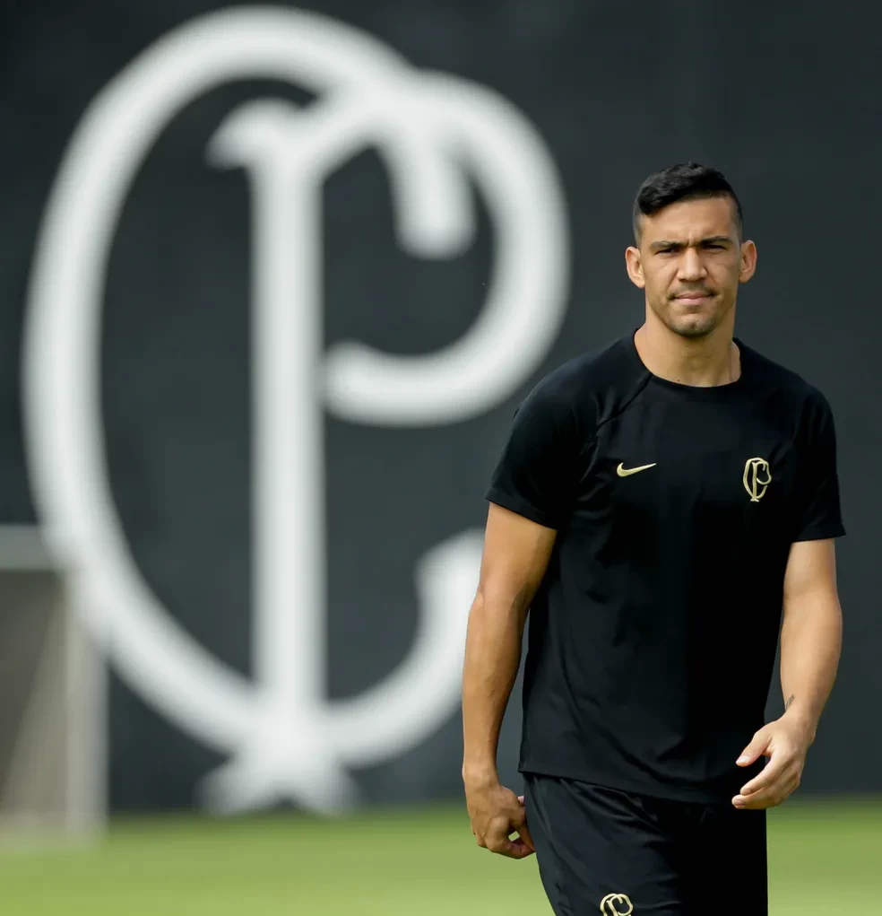 Zagueiro Balbuena em treino do Corinthians