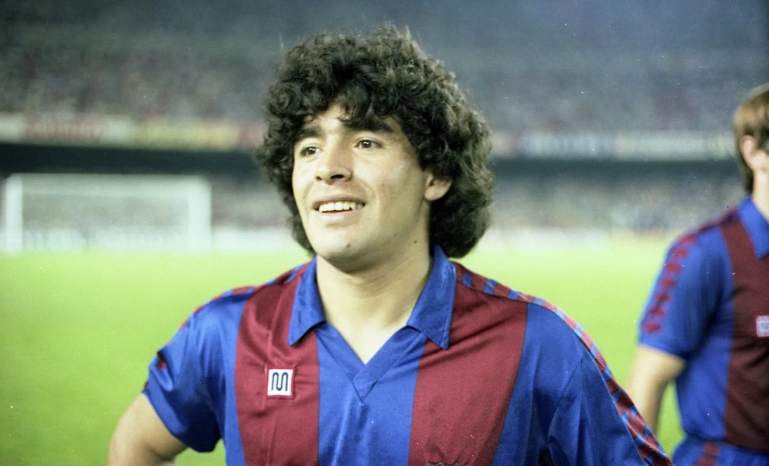 Diego Maradona, um dos ídolos do futebol que morreram na última década