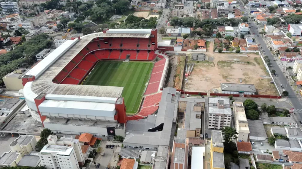 Arena da Baixada antes da reforma (Foto: Reprodução/ Internet)